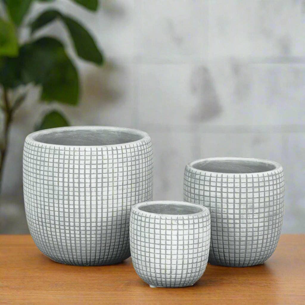 Lazare Etched Lattice Cement Pot 5"